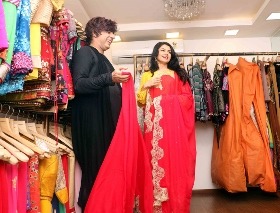 Actress Bhagyashree Praises Rohit Verma’s Collections